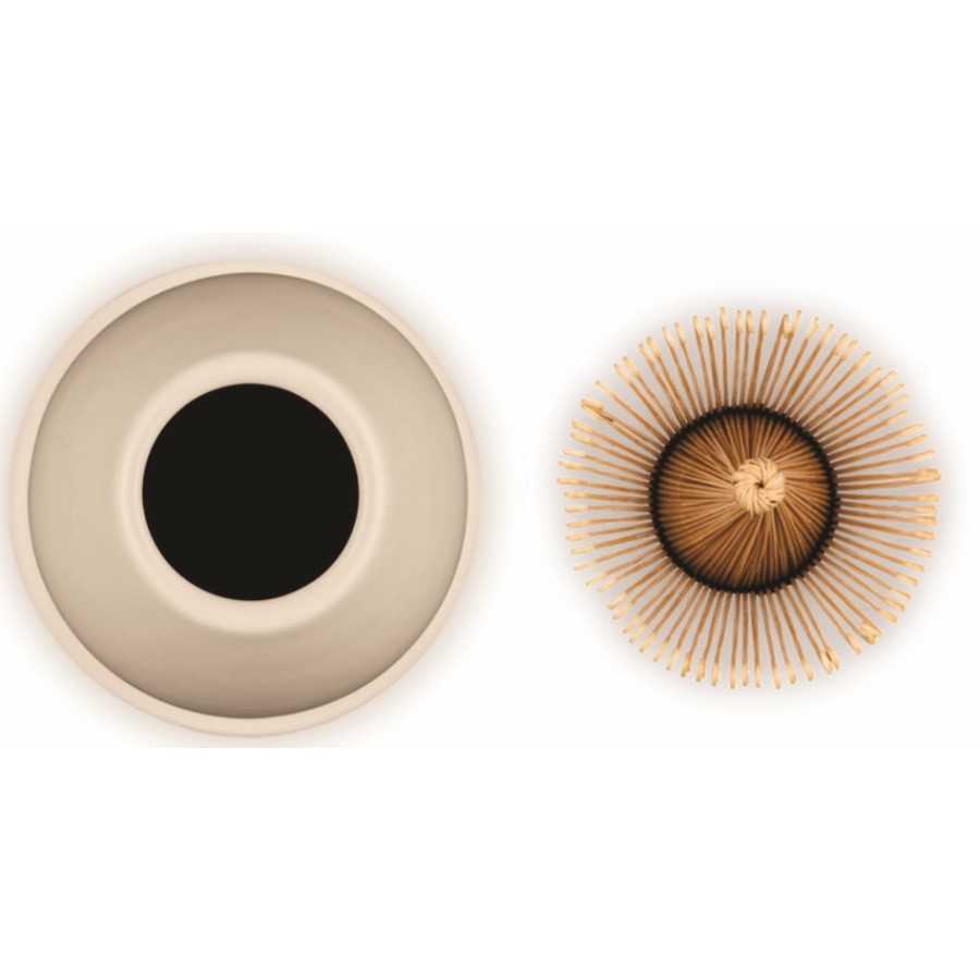 additioanl image for  Le Creuset Matcha Whisk & Stand Brioche 